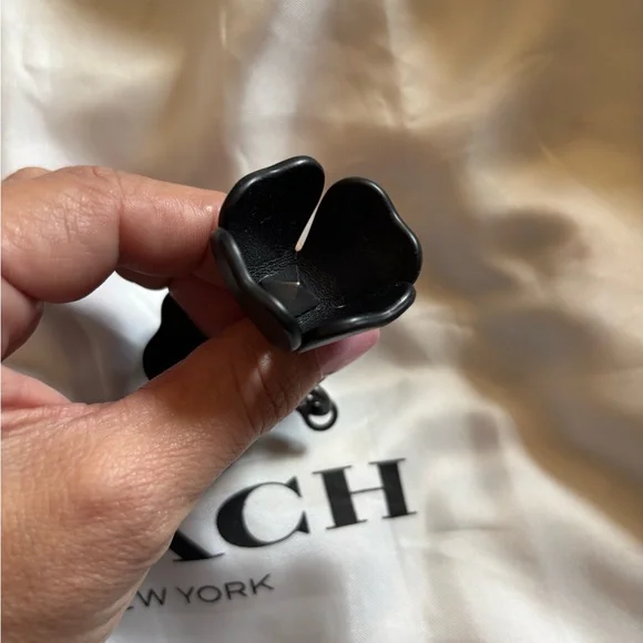 Coach Black Leather Floral Tea Rose Keychain Bag Charm - Picture 10 of 11